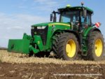 IS DSCF7684 150x113 John Deere 8400R, 8230, 6195M, New Holland TD5 w siewie buraków   FOTO