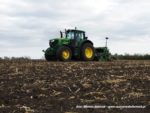 IS DSCF7760 150x113 John Deere 8400R, 8230, 6195M, New Holland TD5 w siewie buraków   FOTO