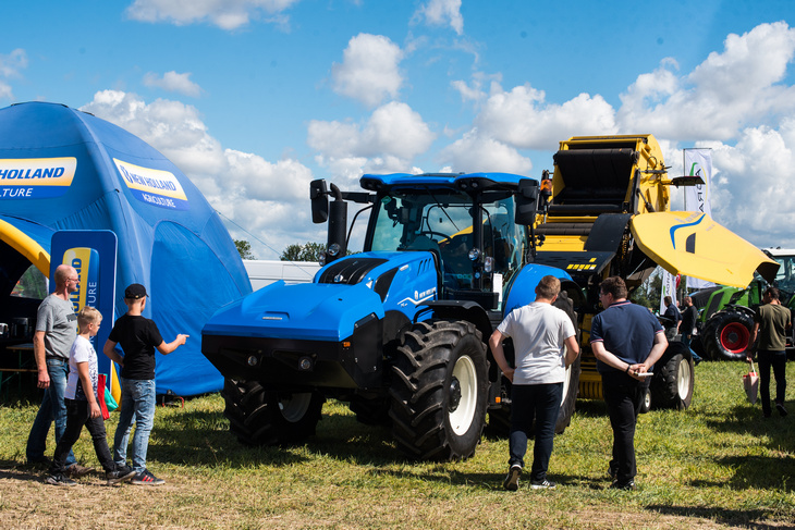 DSC 6442 New Holland T6.180 Methane Power   zasilany przyszłością