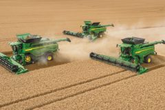 John Deere zagospodarowanie resztek pozniwnych 240x160 crop.zone i John Deere zdobywają nagrodę Agrifuture Award za Dual.Volt.24M