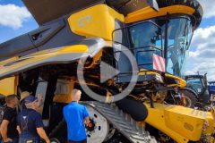 New Holland CR11 koncepcja 2024 film 240x160 NEW HOLLAND CR11 z hederem McDon 15,2 m – Co o nim wiemy?