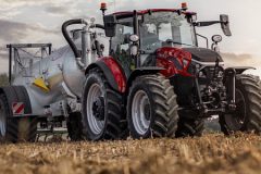 Case IH Farmall C 2025 240x160 Case IH na targach EIMA 2024: Kombajn AF, nowe ciągniki Farmall C i skupienie się na technologii