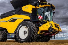 New Holland CR11 opony Michelin 240x160 Nowa opona Vredestein Traxion CropCare zapewnia o 30% większą stabilność opryskiwaczy