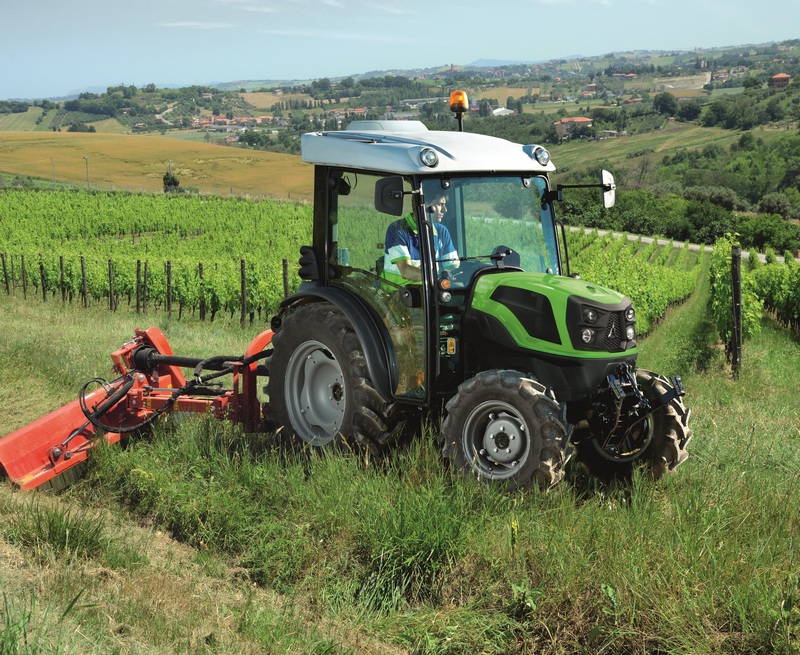 DEUTZ FAHR seria 3 24 modele ciągników DEUTZ FAHR na targach EIMA 2024