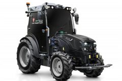 Deutz Fahr Smart Vineyard Tractor 240x160 24 modele ciągników DEUTZ FAHR na targach EIMA 2024