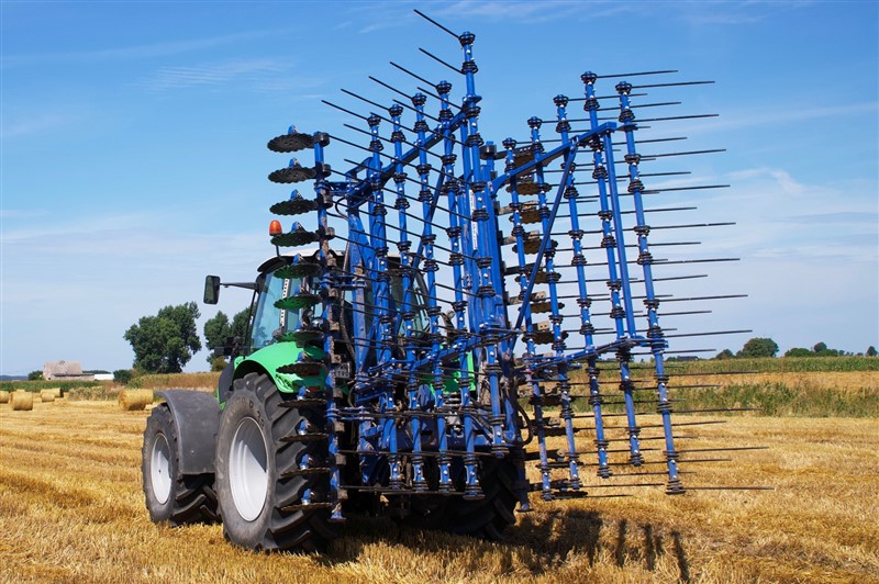 3 Rolmako SpringExpert Jak skutecznie zatrzymać wodę w glebie, aby rośliny mogły z niej w pełni korzystać?