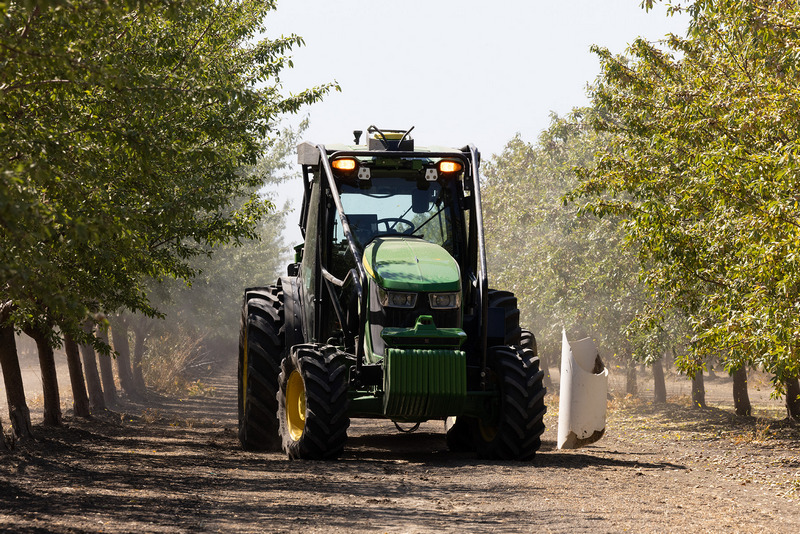 John Deere 5ML autonomous tractor John Deere prezentuje nowe autonomiczne maszyny i technologie na targach CES 2025